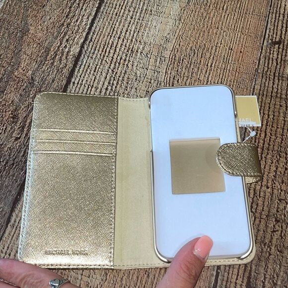 Michael Kors Saffiano Leather Folio Case with 3 Card Slots for iPhone X xs new - Picture 4 of 10